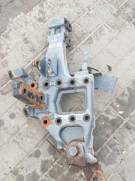 DAF OEM Veerbevestiging Linker Cabinebasis CF Euro 6 image 2