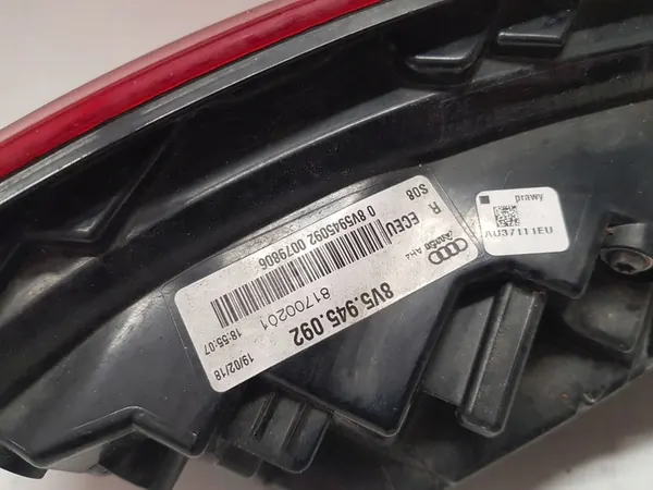 Audi A3 8V5 Sedán Lift 16-20 Luz Trasera Derecha OEM 8v5945092 image 4