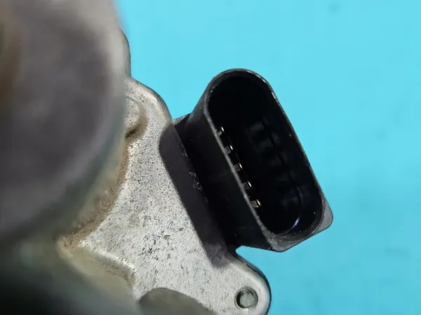 Atuador do coletor de admissão Audi A4 B8 2.7 TDI 059129712BR image 9