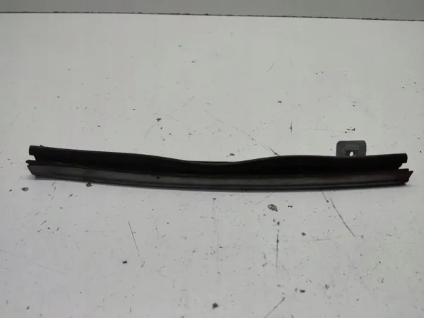 Guide de vitre BMW OEM AAA42520 pour Série 3 E36 image 2