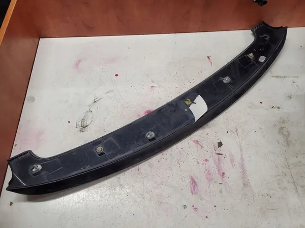 Spoiler traseiro Toyota Auris I E15 2006-2012 image 3