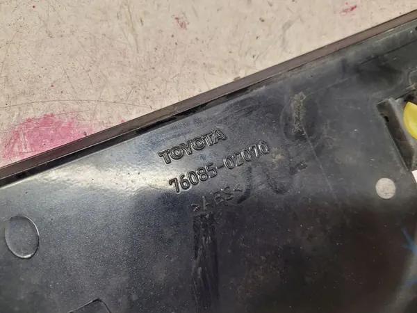 Spoiler traseiro Toyota Auris I E15 2006-2012 image 5