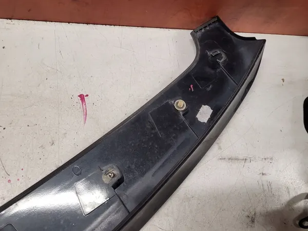 Spoiler traseiro Toyota Auris I E15 2006-2012 image 6