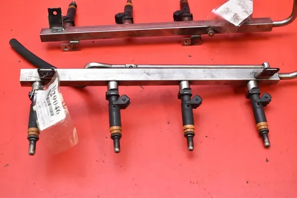 Brandstofrail Injectoren BMW E65 3.6 V8 272 PK 2001-2005 image 2