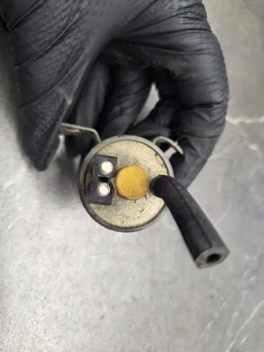 Électrovanne de pression d'air OEM 7.12923.01 Mercedes W123 image 6