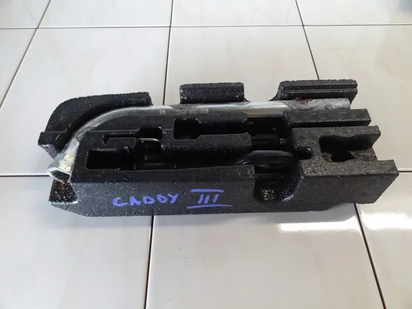 VW Caddy III 2013 Maxi 1.6 TDI Ensemble de clé de roue OEM image 1