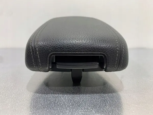 Kia Stonic console armsteun OEM FBZ21469 - Gebruikt image 4