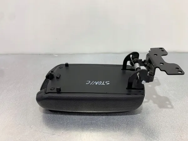 Kia Stonic console armsteun OEM FBZ21469 - Gebruikt image 6