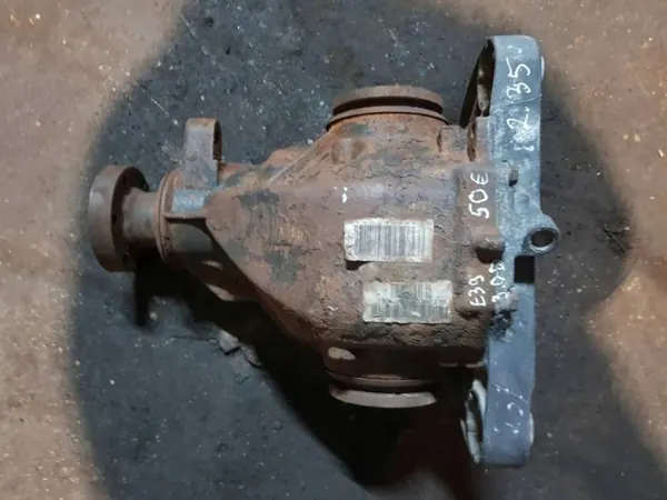 BMW OE bakdifferential för 5-serie E39 1999 image 3