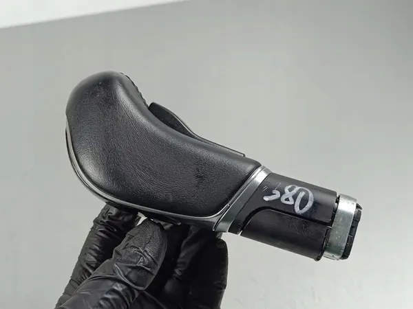 2018 Maserati Levante Gear Shift Knob FOB46475 image 2