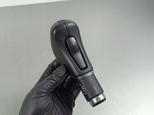 2018 Maserati Levante Gear Shift Knob FOB46475 image 3