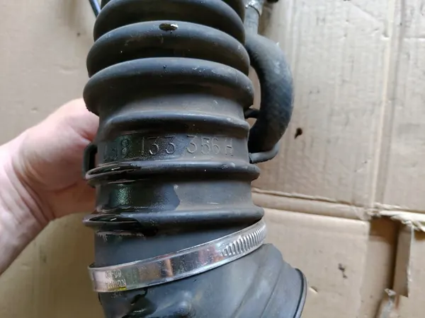 Luftschlauch Audi Skoda VW 1.8T Turbo 058133356H image 9