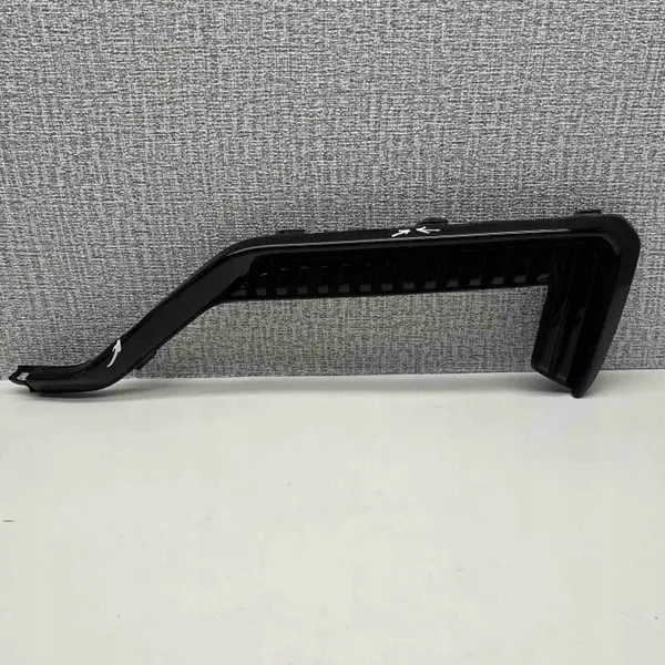 Volvo XC60 II Bumperstrip Achterzijde OEM 32296913 32296912 image 2