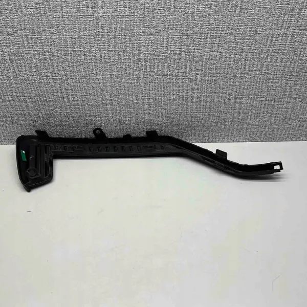 Volvo XC60 II Bumperstrip Achterzijde OEM 32296913 32296912 image 9