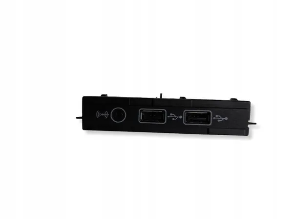 USB-pistorasia OEM 5QF035726 VW Tiguan II:lle image 2
