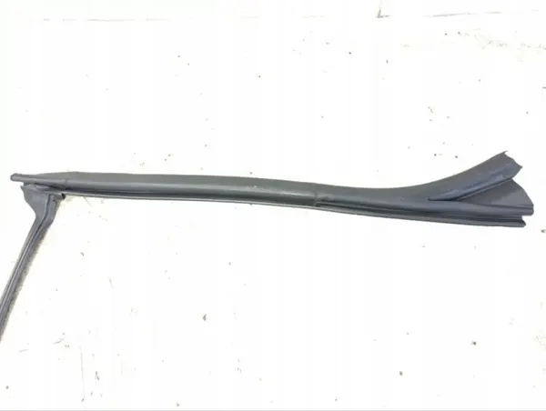 Junta de porta Maserati OEM 80089100 - Usado image 6