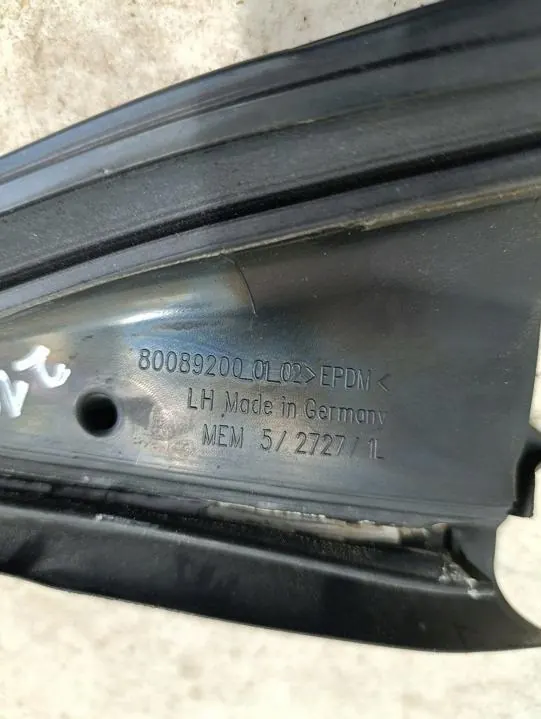 Junta de porta Maserati OEM 80089100 - Usado image 9