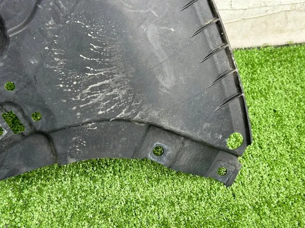 Fram vänster hjulhus täckning Mercedes W206 A2065202300 image 3