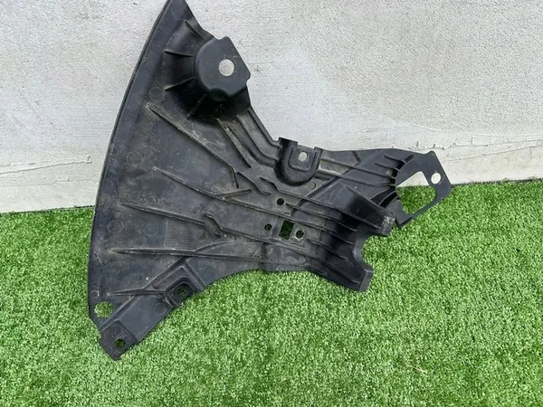 Fram vänster hjulhus täckning Mercedes W206 A2065202300 image 6