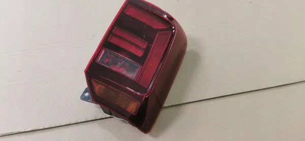 VOLKSWAGEN VW CADDY - Lámpara trasera izquierda image 5