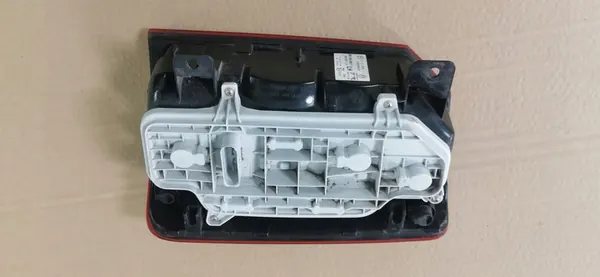 VOLKSWAGEN VW CADDY - Lámpara trasera izquierda image 6