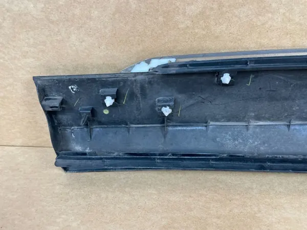 Moldur Puerta Derecha Delantera OEM 5NA8549 VW Tiguan II image 8