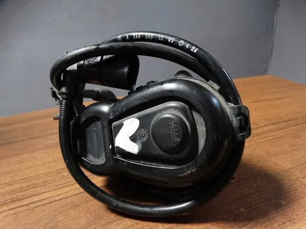 Vasen käsijarrumoottori Mercedes W117 image 3