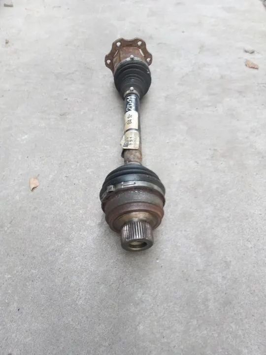 AUDI Q5 8R0 SUV Framvänster Höger Halvaxel 8R0407271B image 3