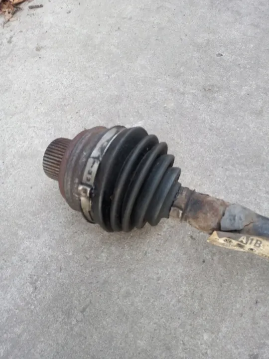 AUDI Q5 8R0 SUV Framvänster Höger Halvaxel 8R0407271B image 5