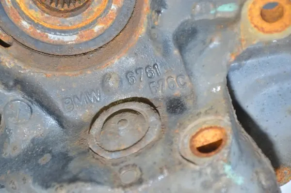 Moyeu Avant Droit OEM 6761576 pour BMW X5 E53 image 5