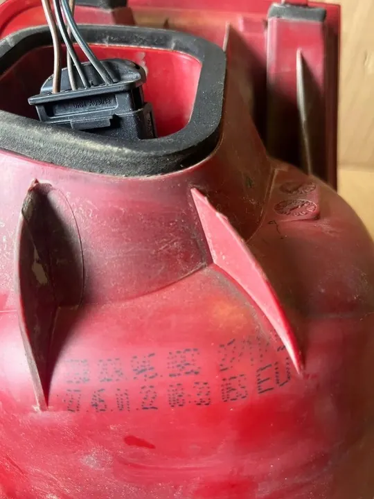 Luz Trasera Izquierda VW Passat B6 Kombi image 3