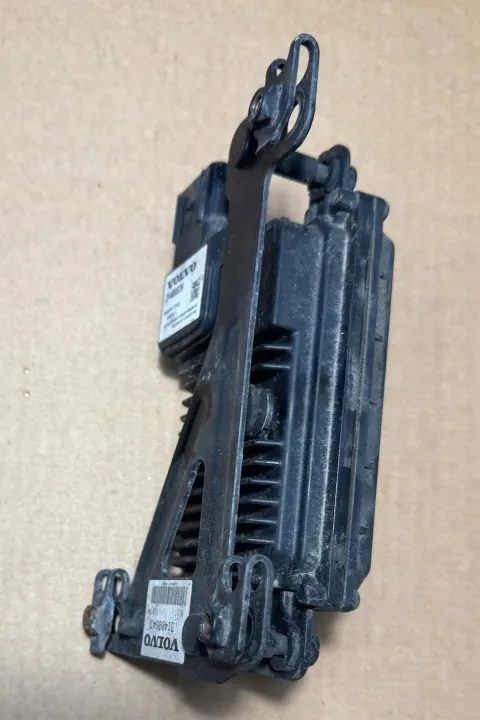 Radar Distronic Volvo OEM 31313621 - Usado image 4