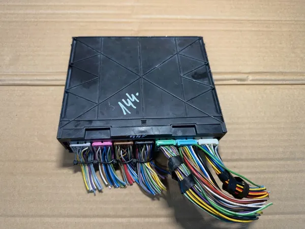 Módulo de Controle de Conforto BCM Opel Astra IV J image 2