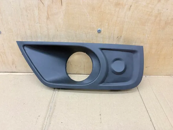 Renault Master III Vänster Stötfångargallerplug OEM 263360029R image 2
