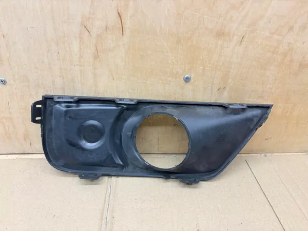 Renault Master III Vänster Stötfångargallerplug OEM 263360029R image 4