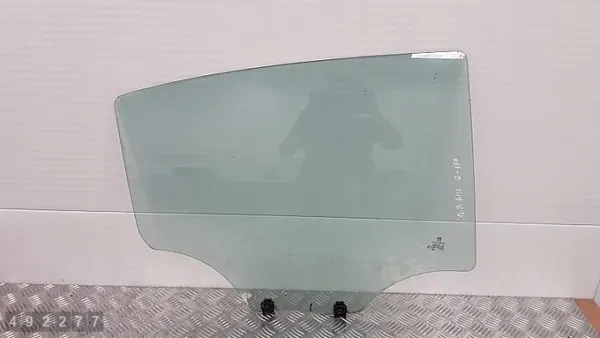Peugeot 208 dörrglas OEM e143r001583 - Begagnad image 2