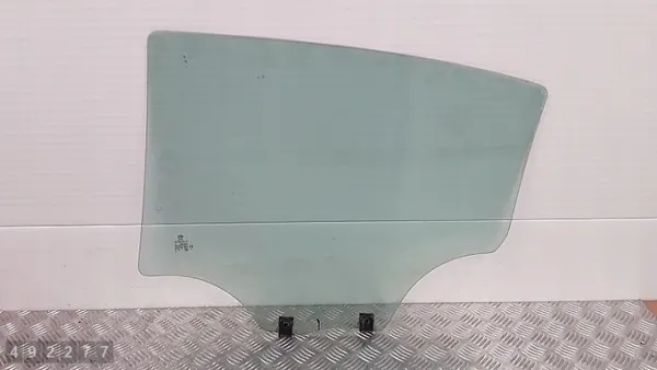 Peugeot 208 dörrglas OEM e143r001583 - Begagnad image 3