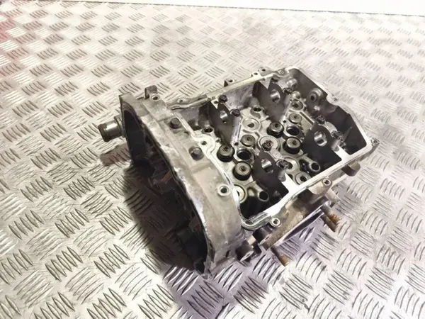 Cabeça Motor Subaru T20D OEM - Lado Esquerdo image 2