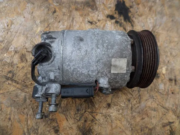 Ilmastointikompressori BMW X1 X3 F30 F31 2.0d image 4