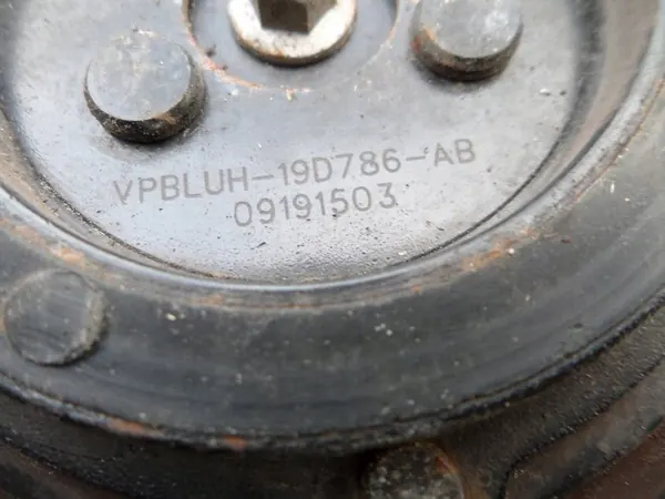 Ilmastointikompressori BMW X1 X3 F30 F31 2.0d image 9