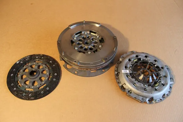 Volante bimassa Audi 2.0 TFSI image 9