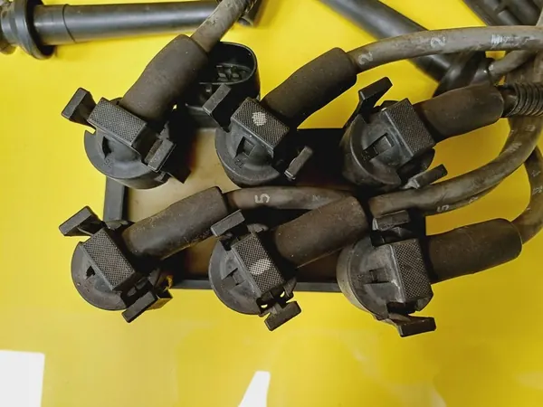 Bobina de encendido Ford Mondeo MK2 2.5 F5SU12029AA image 2