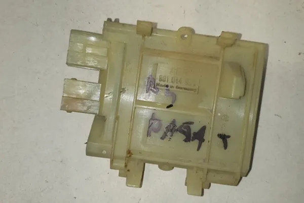 Värmefläkt Relä AUDI 80 (8C, B4) 1.9L Diesel image 3