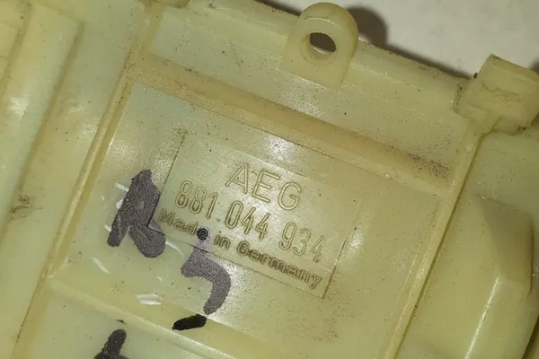 Värmefläkt Relä AUDI 80 (8C, B4) 1.9L Diesel image 4