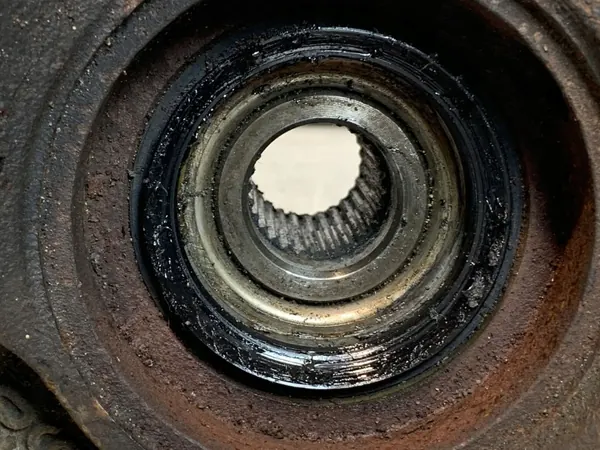 Subaru Forester SF framhjulsnav OEM FBZ24759 image 5