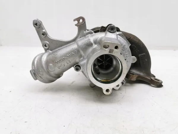 Audi A1 2023 Turbokompressor OEM 05C145704 image 5