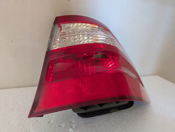 MERCEDES E W211 KOMBI 02- LINKER ACHTERLICHT A2118201264 image 4