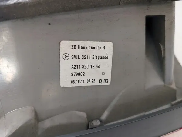 MERCEDES E W211 KOMBI 02- LINKER ACHTERLICHT A2118201264 image 7