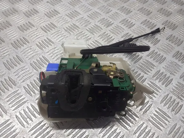 Zentralverriegelung Rechts Vorne VW Polo IV 1.4 FSI image 3