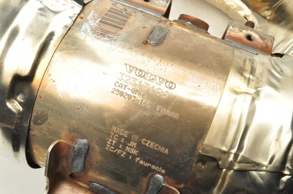Volvo XC40 T4 Katalysator OEM 32313186 - 4000 km image 6